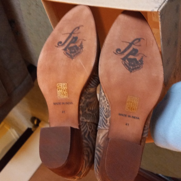 New Free People Animal Charm Boots, size 11/11.5 - Picture 5 of 16